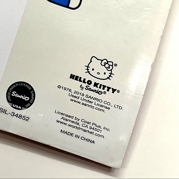 Hello Kitty Sanrio Kids Set Of 4 Erasers For School Home Classroom New - Picture 4 of 10